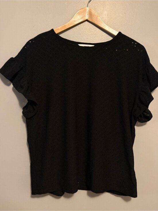 Tops - Ruffle Sleeve Eyelet Blouse